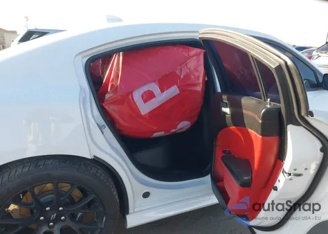 2018 Dodge Charger R/T Scat Pack Rwd z USA, uszkodzony, nr VIN 2C3CDXGJ0JH193258